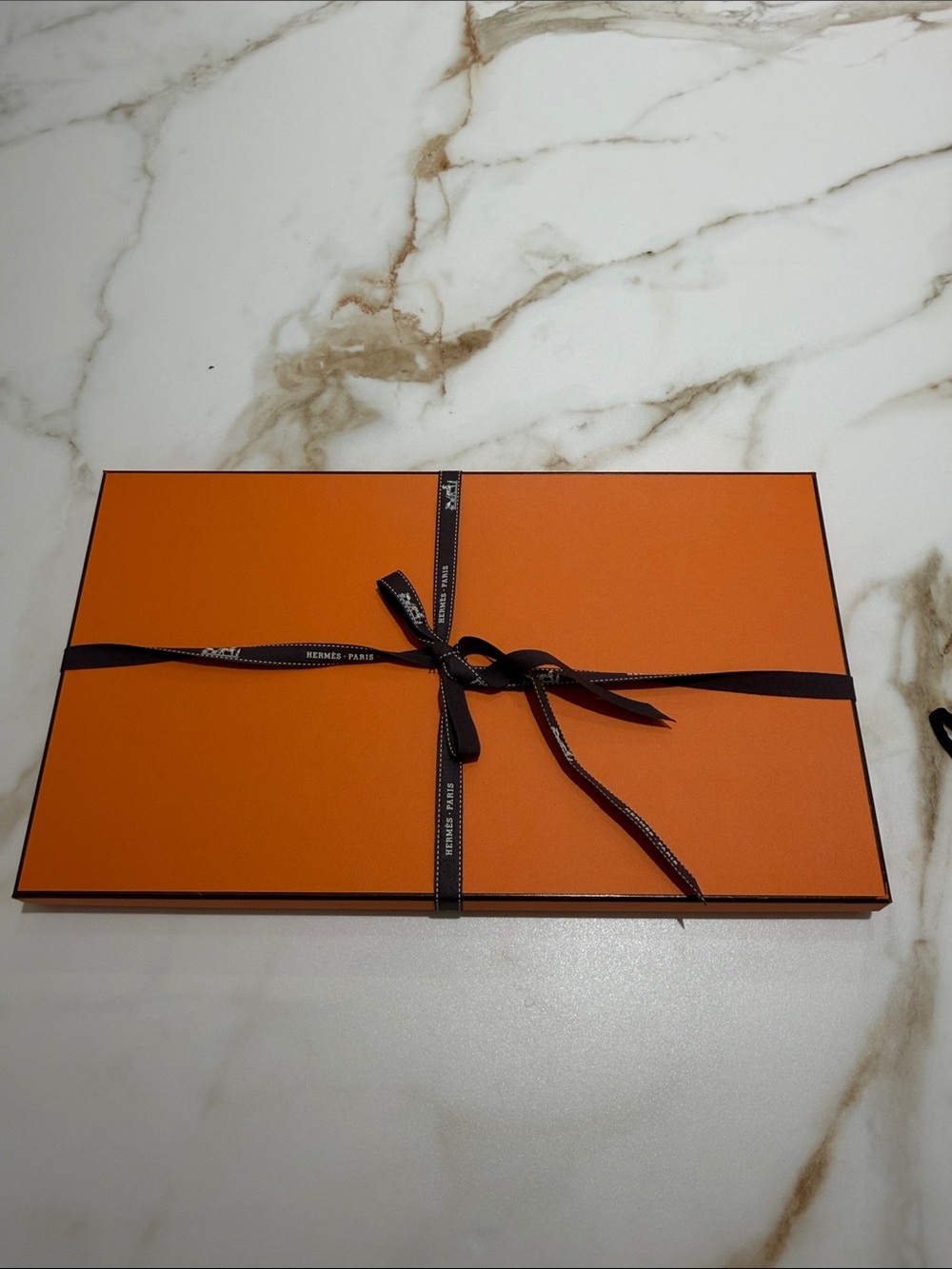 Hermès Box with Ribbon 15x9x1